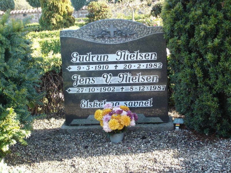 Gudrun Nielsen .jpg